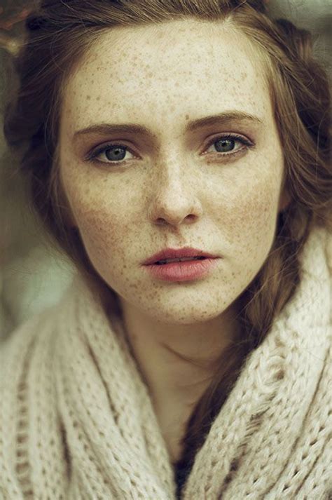 56 besten freckles are beautiful bilder auf pinterest sommersprossen rothaarige und rotes haar