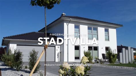 moderne stadtvilla mit doppelgarage von fingerhut haus