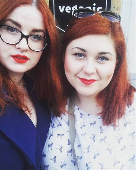 Czasem Jak Gdzieś Razem Wychodzimy Z Curvy Redhead To Nas Biorą Za