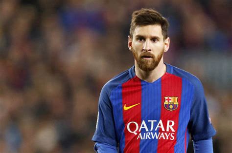 lionel messi barcelona star congratulated for 500th goal by legend