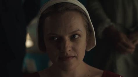 mad men s elisabeth moss strips naked for raunchy scene in the handmaid