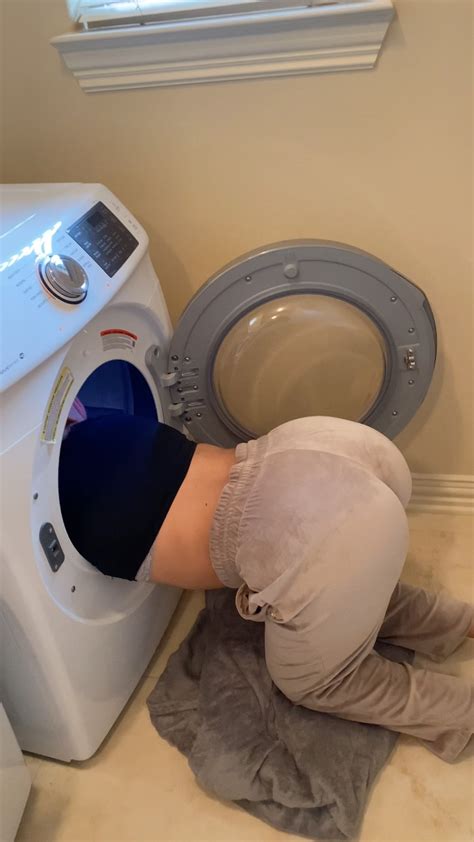 hollywoodtunezz when your step sister gets stuck in the dryer 👀