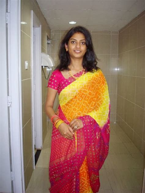 beauty tamil nadu aunties girls saree aunty standing look