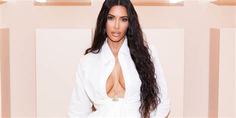 kim kardashian criticized for pale hands in latest makeup tutorial