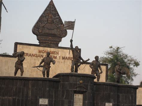 gambar dinding monumen patung simbol spanduk lambang vrogue