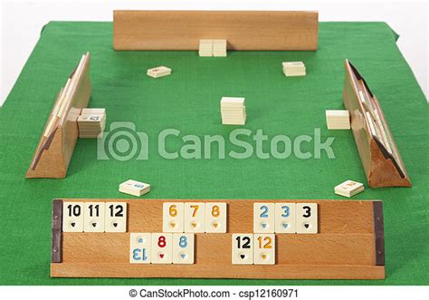 empty rummy table  green background canstock