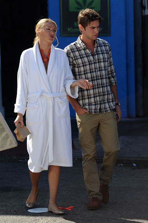 Blake Lively And Chace Crawford On The Set Of Gossip Girl In Venice