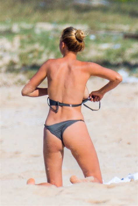 kelly rohrbach topless on the beach in hawaii 3152 celebrity