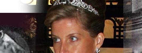queen mary   collection    small diamond tiaras tiara  carved emerald