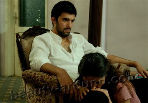 Engin Akyurek Popular Turkish Actor Biography Photos