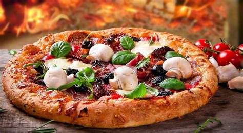 wallpaper pizza food mushroom tomatoes basil garlic olives