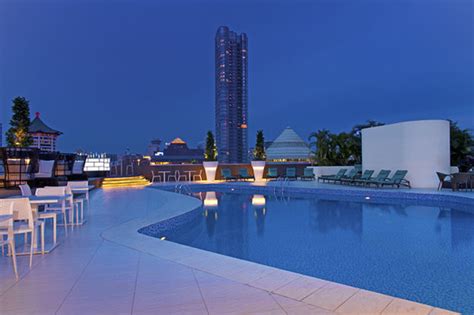 hilton singapore   hotel reviews    tripadvisor