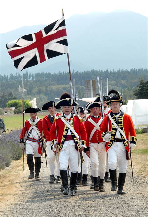photo gallery colonial british  enactors  battle peninsula daily news