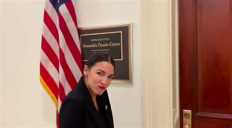 Video Alexandra Ocasio Cortez Owns Republicans By Dancing In Congress