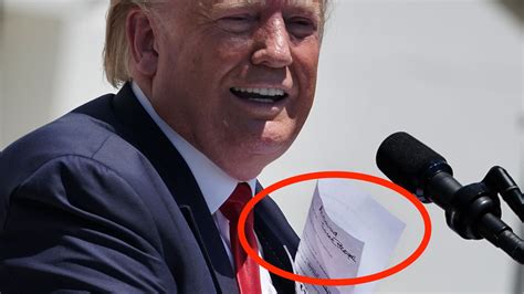 ‘really good speller trump s handwritten note shows embarrassing