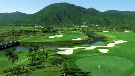 yalong bay golf club  square golf