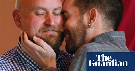 Oregon Couples Wed As Same Sex Marriage Ban Struck Down In Pictures