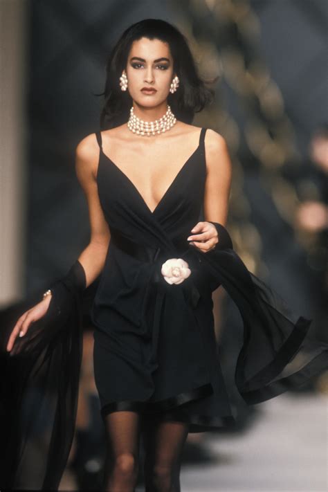 Pin By Lisa On Yasmeen Ghauri ~ Runway Runway Fashion Couture 90s
