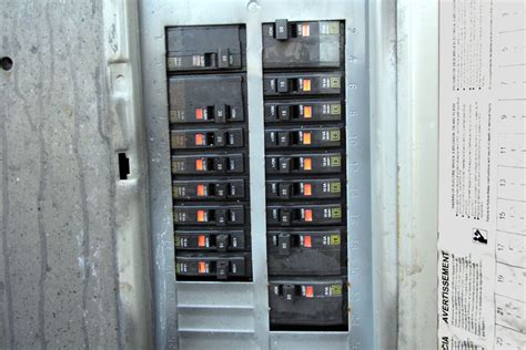 electrical distribution panels circuit breaker fires