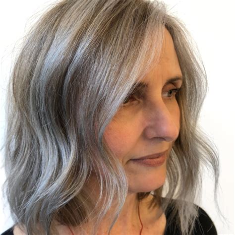32 Amazing Hairstyles For Women Over 60 To Look Younger Natural Gray