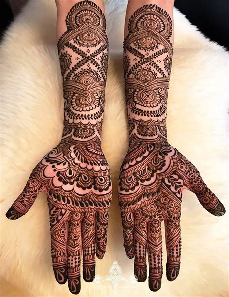 simple mehndi designs  hands  work wonders   bride  bridesmaids