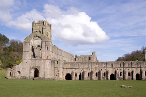 favorite sanctuary famous abbeys  england famous abbeys  england