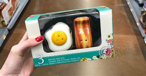the pioneer woman bacon and egg 3 piece salt and pepper shaker set just 4 58 at walmart