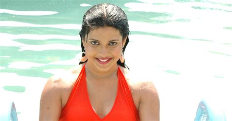 ragalahari south indian actress in bikini hot nicole spicy pictures