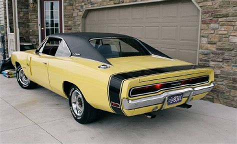1970 Dodge Charger Rt In Top Banana Yellow Chrysler Cars Classic