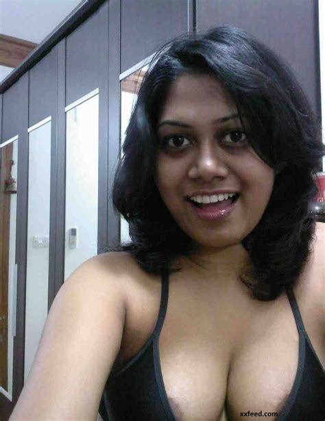 busty indian girl with black bra sexy girls pinterest