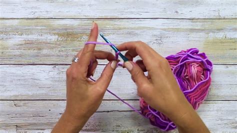 start  crochet chain  beginners