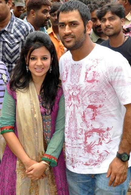 ms dhoni with his wife cricket pinterest india people photos and