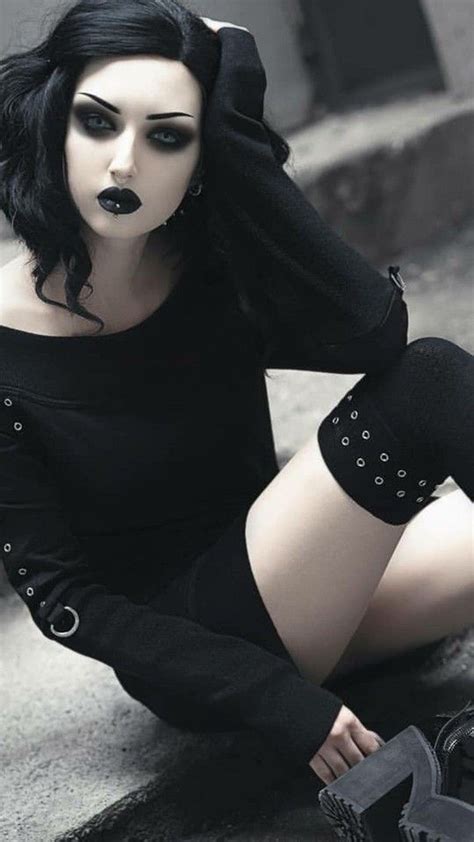 obsidian kerttu hot goth girls gothic outfits goth women