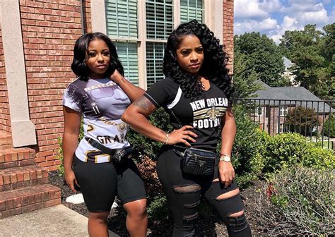 toya wright invites people to grab their families and