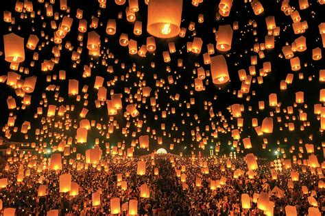 yi peng sky lantern festival photograph  weerakarn satitniramai