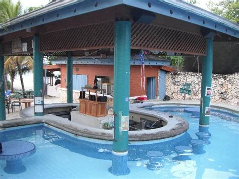 Nude Pool Bar And Nude Grill Picture Of Hedonism Ii Negril Tripadvisor