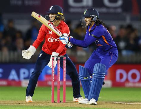 mandhana guides india  series levelling win  england rediff cricket