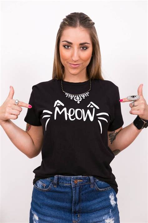 tshirt meow black cat t shirt pinterest estampas customização e festa gato