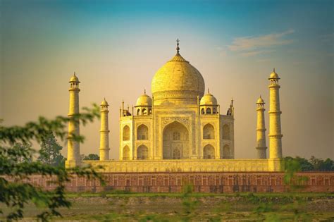 world famous places  visit  india savored journeys