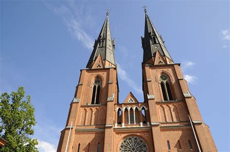 uppsala cathedral  uppsala pictures sweden  global geography
