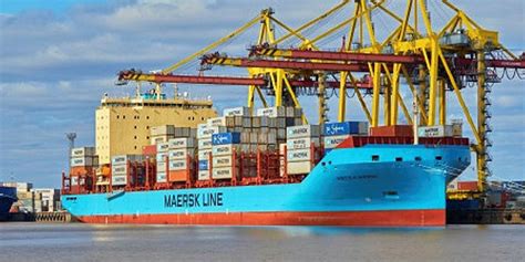 maersk  ship set  trial run  nsr tradewinds