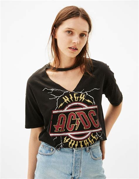 discover  latest trends  tees  bershka log    find  tees   products