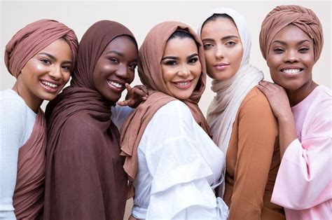 rekomendasi warna hijab  cocok  kulit sawo matang biar nggak