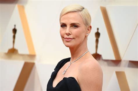 Charlize Theron On Her Dating Life Still Single And So Out Of