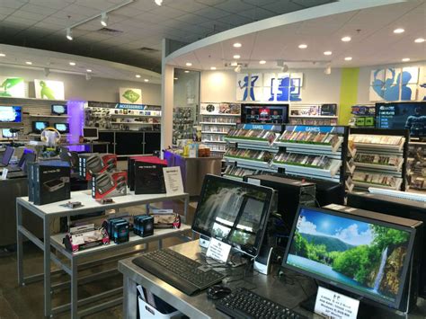 retail store  electronics