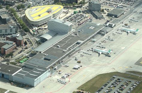 opening  multifunctional p multi storey car park  eindhoven airport   october