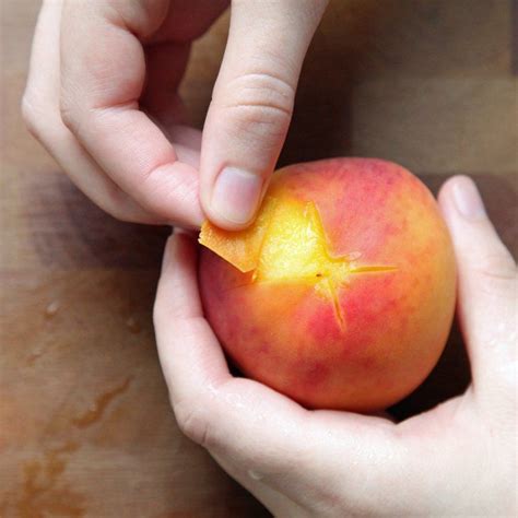peeling peaches easily how to peel peaches food food hacks