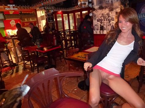 flashing pussy in bars and restaurants in hong kong 2