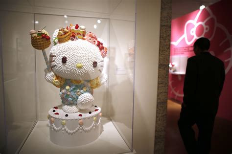 5 Secrets Of Hello Kitty S Enduring Brand No It Doesn T Include The