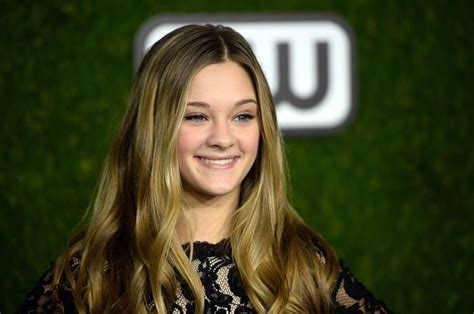 lizzy greene introduces us to the nicky ricky dicky and dawn makeup artist nickelodeon star